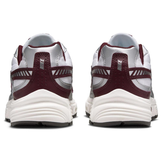 NIke Initiator W